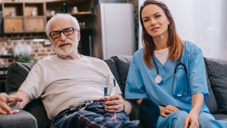 Contratação do cuidador de idosos